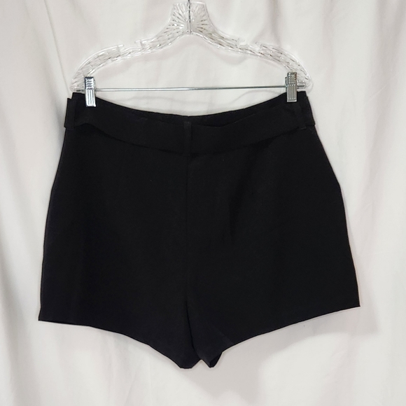 Forever21+ Black Tailored Shorts with Belt - Picture 2 of 2